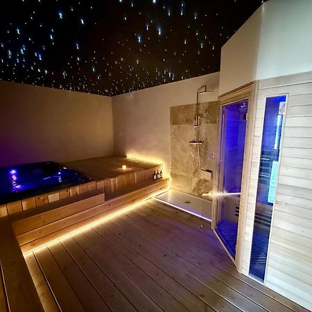 La Maison De Ville - Piscine - Spa 세테 외부 사진