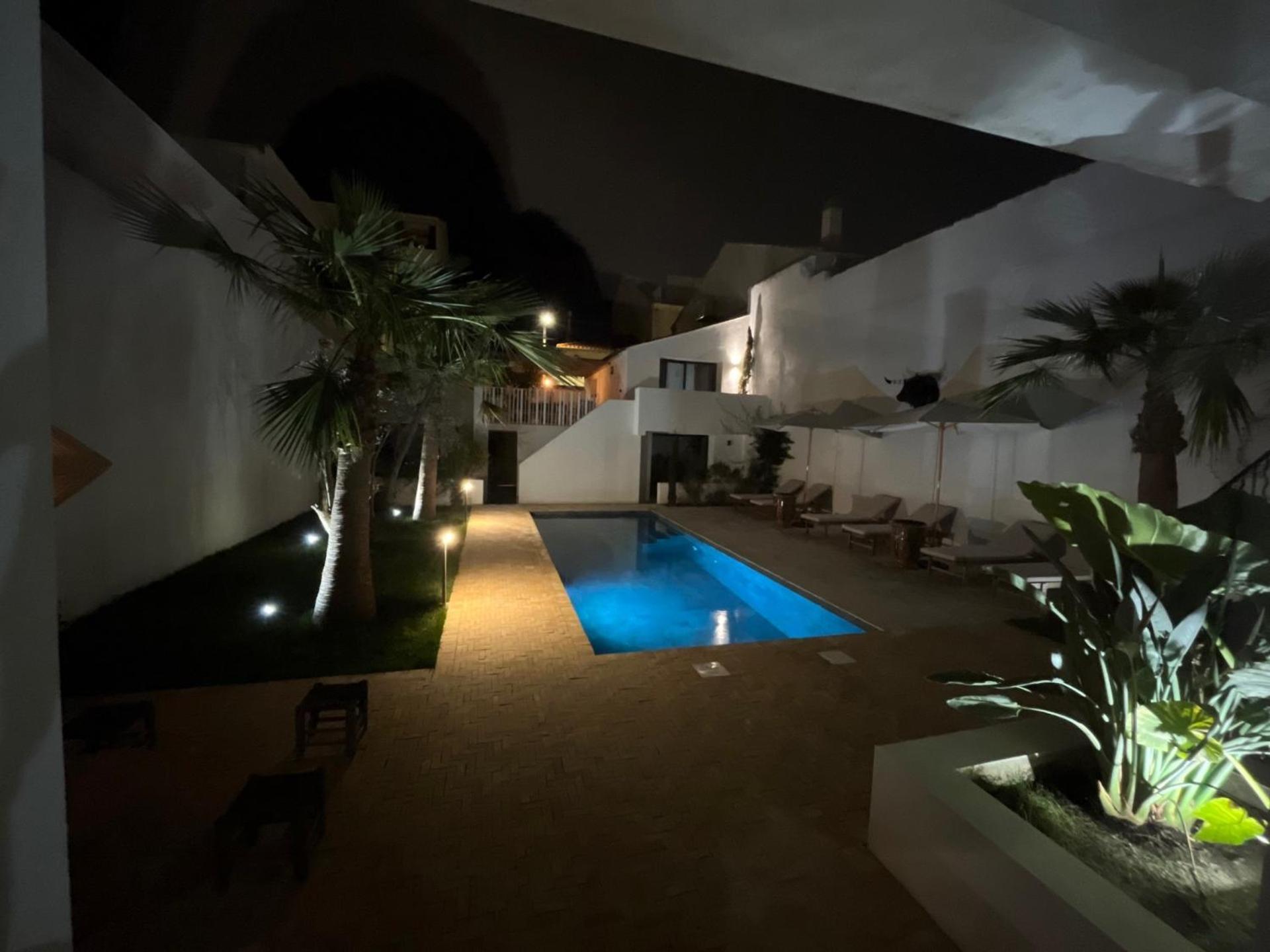 La Maison De Ville - Piscine - Spa 세테 외부 사진